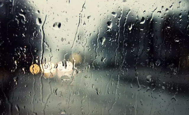 秋季雨天如何防止车窗起雾?车主必看