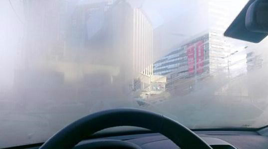 冬天用车 车窗起雾 这几招巧妙解决!