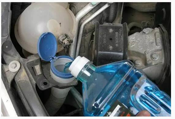 无锡吉美吉利 详情  (5)润滑性能  汽车玻璃水能够减少雨刮器与挡风