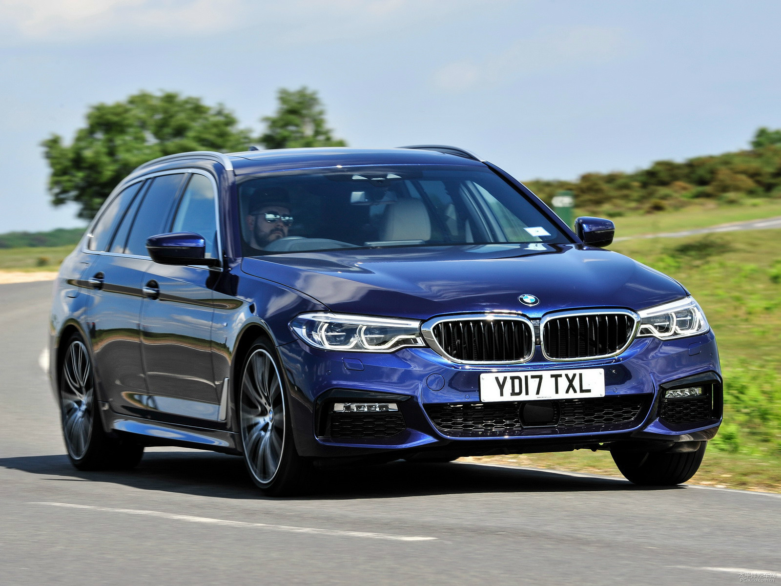 宝马5系(进口 2017款 530d xdrive touring m sport