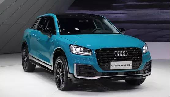 奥迪q2l定位小型suv,从外观以及配色上我们不难看出,它主要