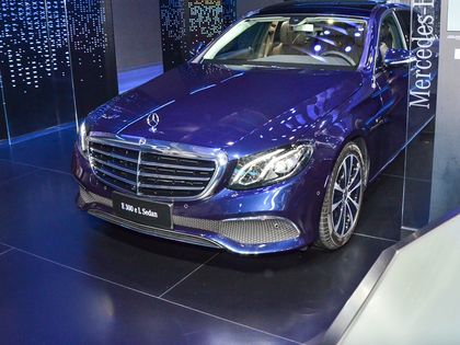 奔驰e3002019款,20款奔驰e300l 奔驰e级新能源