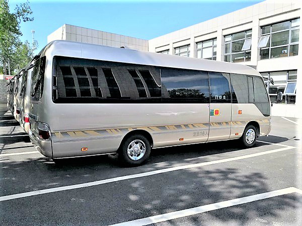 丰田柯斯达12座加装车型有几款配置