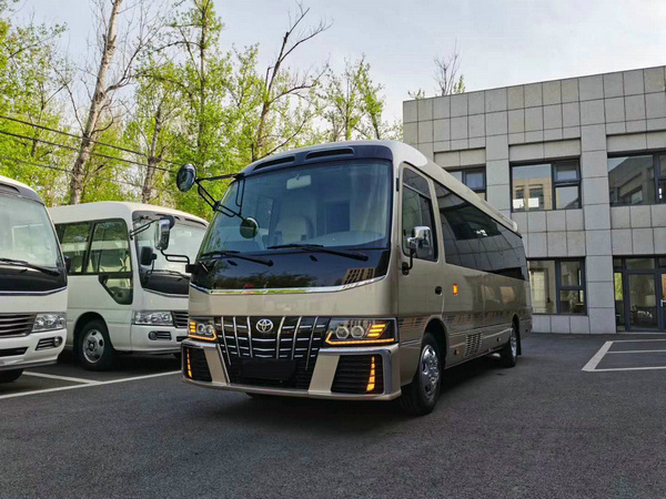 丰田考斯特柯斯达国六标准豪华客车