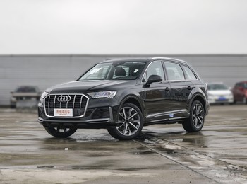 【奥迪q73.0t 】 2022款奥迪q755 tfsi quattro s 型