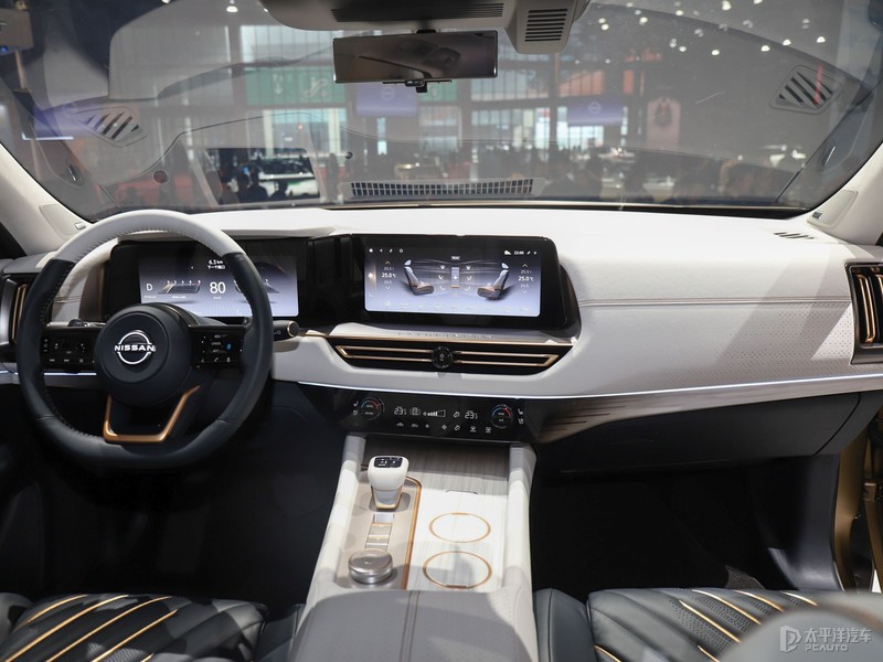 日產(chǎn)Pathfinder(進(jìn)口)內(nèi)飾