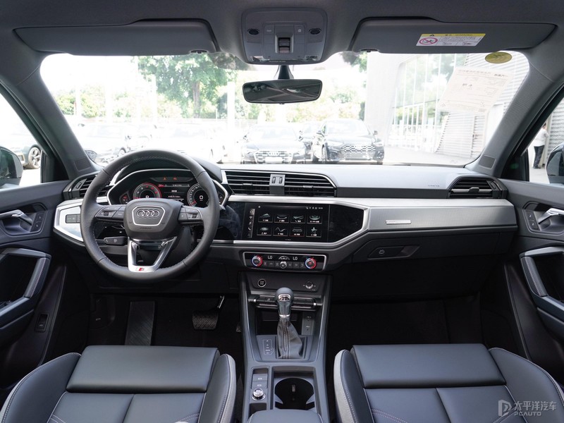 奧迪Q3 Sportback內(nèi)飾