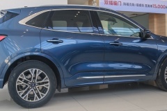 汽車(chē)太陽(yáng)膜自己怎么貼