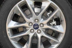 13款福特翼搏的轮胎尺寸是多少