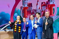 歐拉閃電貓|把超跑方向盤交給女性！