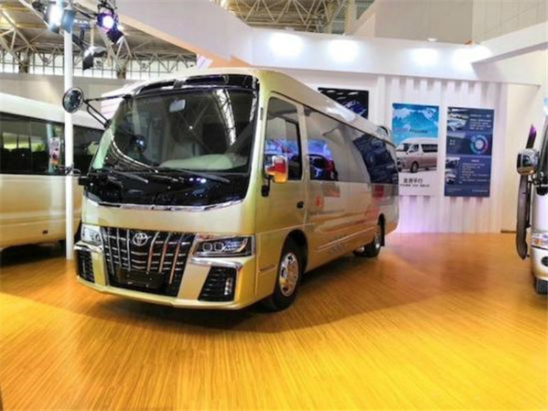 考斯特埃爾法大前臉考斯特中巴車價(jià)格