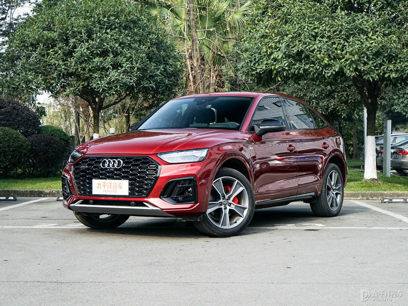 奥迪Q5L Sportback连云港优惠5.5万现车充足