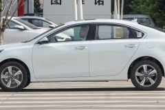 電瓶沒(méi)電機(jī)械鑰匙打不開(kāi)車門怎么辦