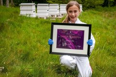 英国古德伍德劳斯莱斯汽车之家首任少年养蜂人揭晓
