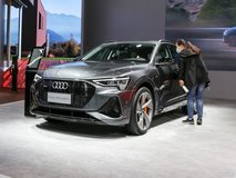 奧迪e-tron2021款純電動落地價多少?