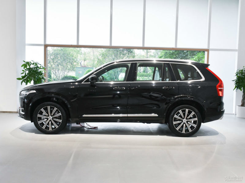 沃尔沃xc902021款最低多少钱可以落地?