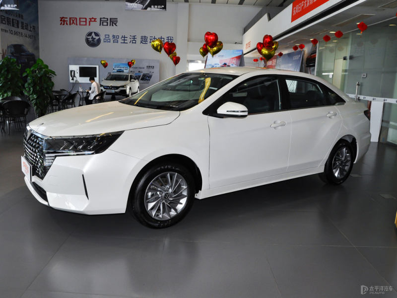 启辰d60三厢最低多少钱?
