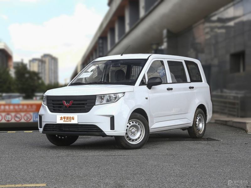 五菱宏光plus15l最低价格是多少钱