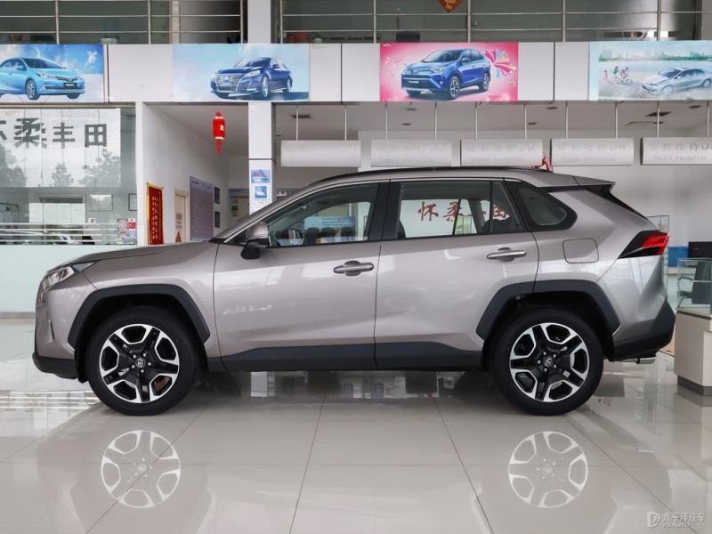 rav4荣放2021款20l落地要多少钱