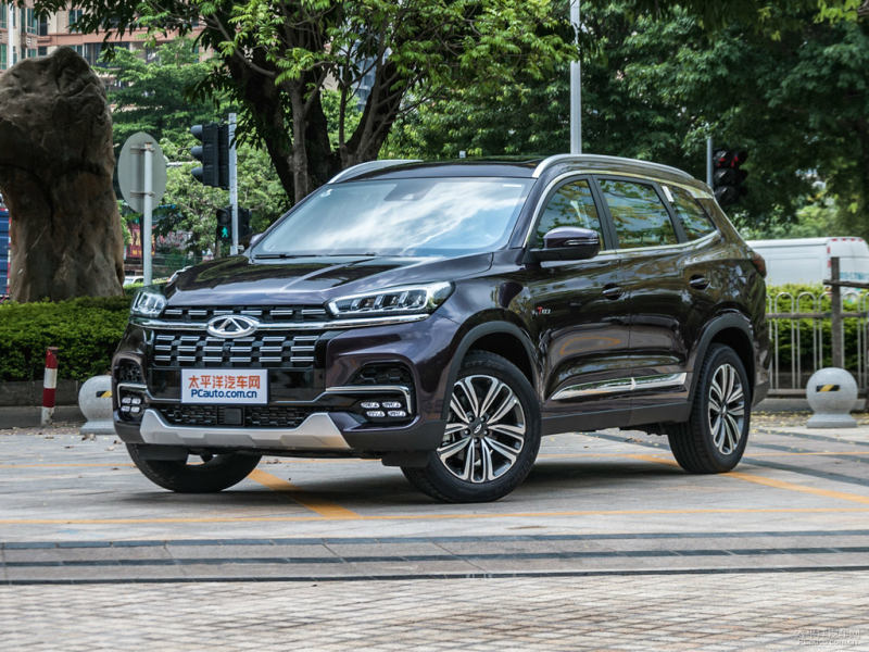 2020款瑞虎8图片及报价,奇瑞瑞虎82020款图片 来到瑞虎8 2020款 290tgdi 自动豪华版 5座车内,该车内饰呈现出年轻的