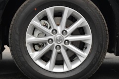 2011款凯美瑞轮胎型号规格是什么