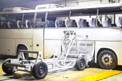 歐輝氫燃料客車通過國內首次碰撞試驗，“護奧”實力獲央視點贊！
