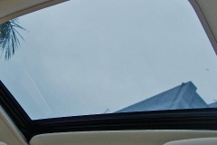 丰田卡罗拉精英版有天窗吗