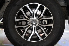 御风S16的轮胎型号是什么