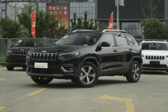 濟南新宏新汽車Jeep 自由光最高降3萬元 現(xiàn)車充足