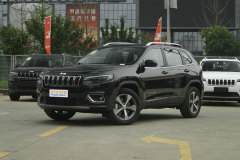 上海信佳Jeep 自由光最高降3万元 最新报价