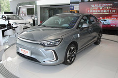 2021款 R600 尊享版內飾舒服嗎?北京EU5 PLUS購車手冊