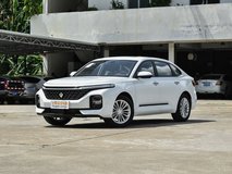 寶駿RC-5三廂最低多少錢(qián)？寶駿RC-5指導(dǎo)價(jià)