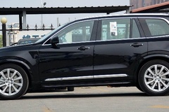 沃爾沃xc90倒車攝像頭位置在哪