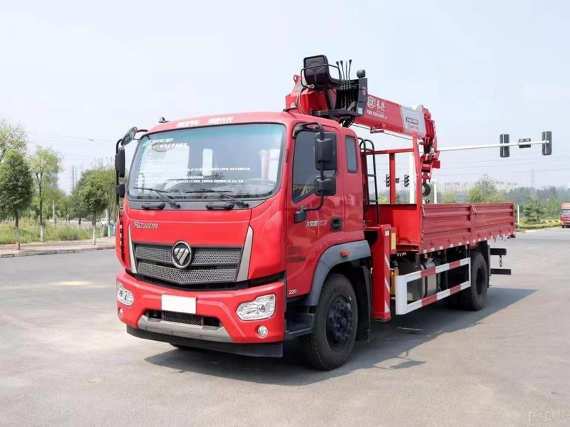 福田瑞沃專用底盤隨車起重運(yùn)輸車可靠實(shí)用、高效創(chuàng)富，有它就穩(wěn)了