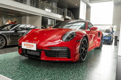 保时捷911 2022款 Turbo S Cabriolet 3.8T细节如何呢 保时捷911购车手册