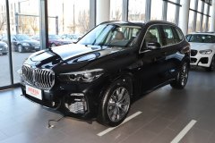 宝马X5(进口) 2022款 xDrive30i M运动套装外观设计怎么样 宝马X5(进口)购车手册