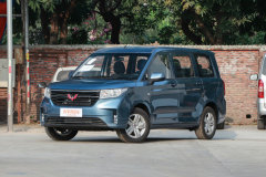 2020款 1.5T 手動營運車 7座?五菱宏光PLUS細(xì)節(jié)如何呢?五菱宏光PLUS購車手冊