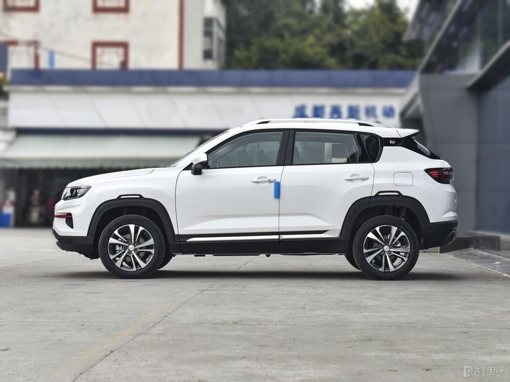 都市飞虹长安轿车长安cs35plus最多降5000元现车充足