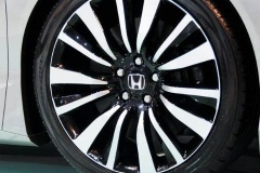 2012款本田crv2.4四驱轮胎型号是什么
