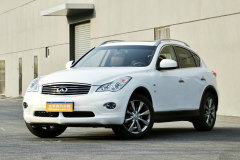 英菲尼迪QX50(进口) 2013款 2.5L 两驱优雅版空间怎么样 英菲尼迪QX50(进口)购车手册