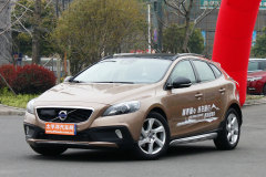 沃尔沃V40 沃尔沃V4 2015款 Cross Country 2.0T T5 AWD 智尊版有什么配置 沃尔沃V40购车手册