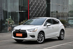 2012款 自動版?DS 4?5座內飾舒服嗎?DS 4購車手冊