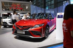 三廂車哪款車更好 凱美瑞 自動(dòng)版與凱迪拉克CT4 5座 哪個(gè)價(jià)格高