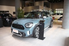 MINI COUNTRYMAN哪款車更好 2.0T MINI COUNTRYMAN和2022款 MINI COUNTRYMAN比較哪個價格便宜