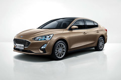 福克斯?2015款 兩廂 EcoBoost 180 自動運動型空間怎么樣?福克斯購車手冊