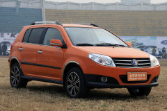 2010款 CROSS 1.5L 手動尊貴型?金鷹空間怎么樣?金鷹購車手冊