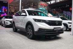 緊湊型SUV哪款車更好 東風風神AX7 2021款和1.5L 啟騰V60比較的區(qū)別