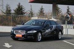 2011款 XJL 5.0 旗舰尊崇版 捷豹XJ内饰好看吗 捷豹XJ购车手册