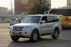 帕杰羅(進口)?2012款 3.8L 三門炫酷版功能強嗎?帕杰羅(進口)購車手冊