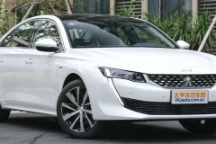 標(biāo)致308汽車(chē)大燈燈泡的型號(hào)是什么